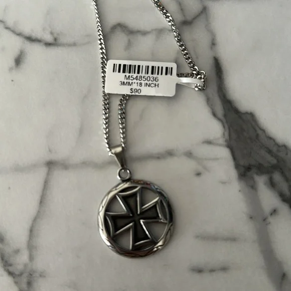 Silver chain 18 inch with pendant - Picture 3 of 4